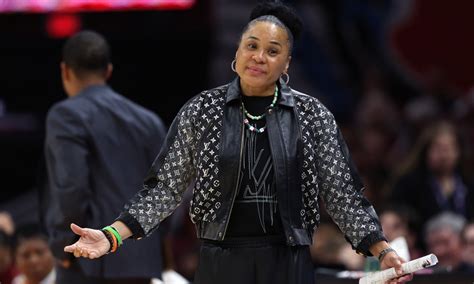 dawn staley outfits